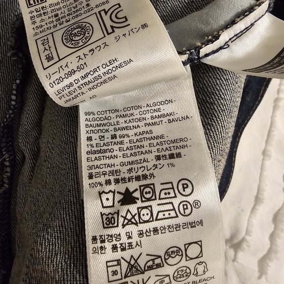 Womens Dark Wash Levi's Jean Jacket | Size Medium - Picture 5 of 7